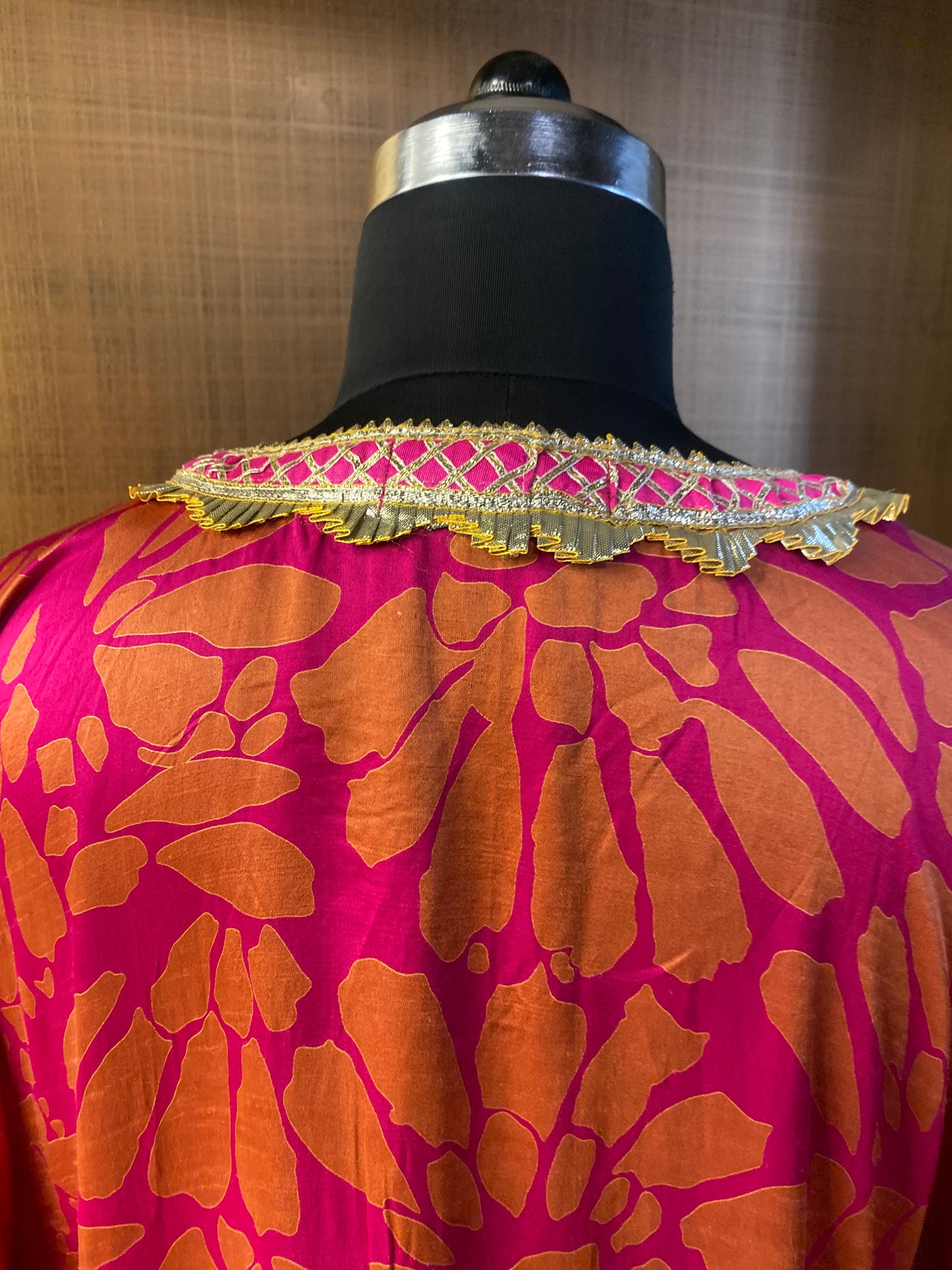 Kaftan Magenta Cotton Satin Abstract Print