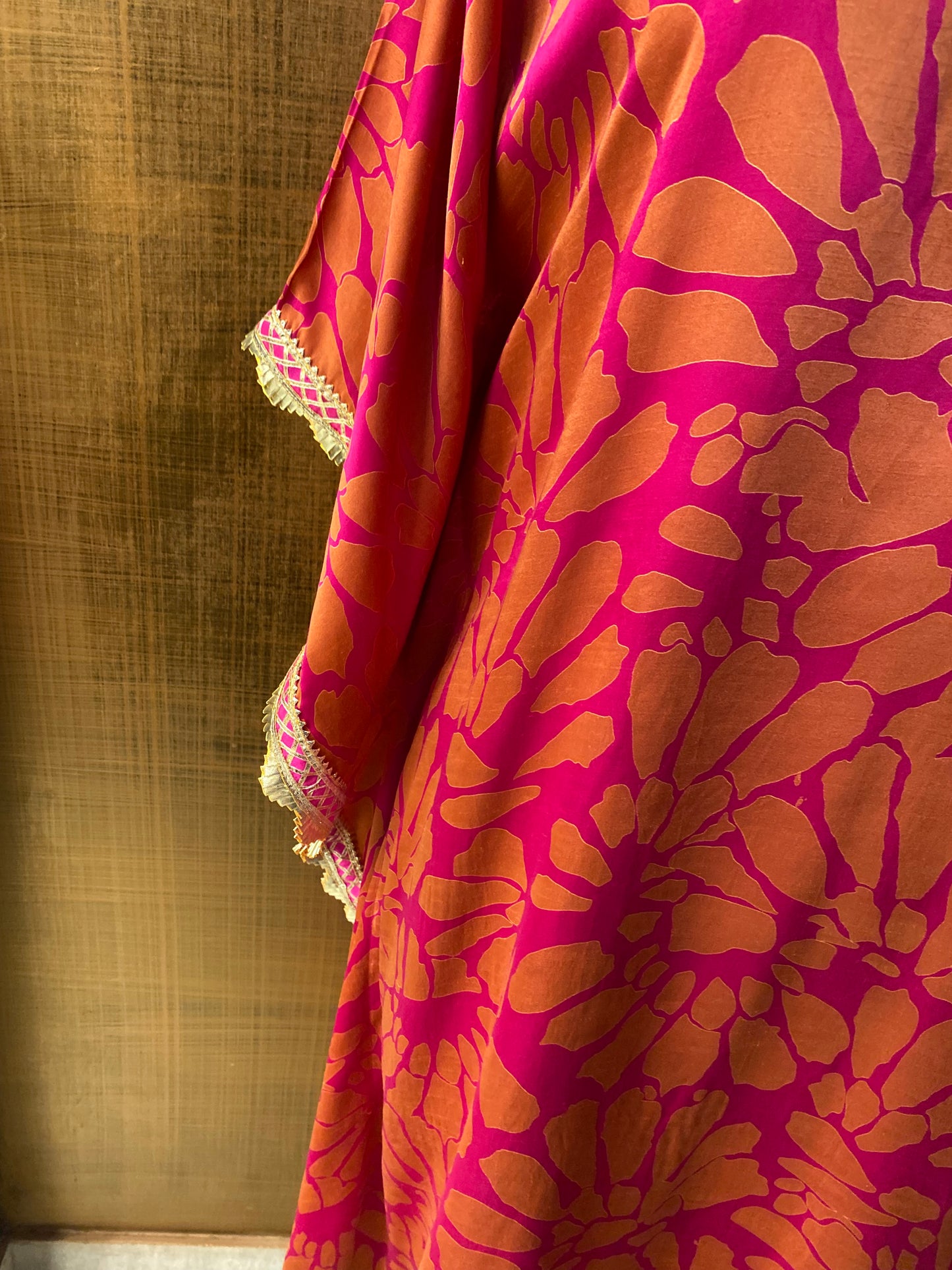 Kaftan Magenta Cotton Satin Abstract Print
