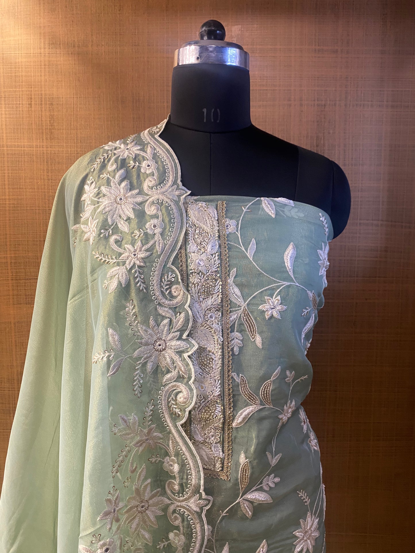 Tissue Thread Embroidered suit