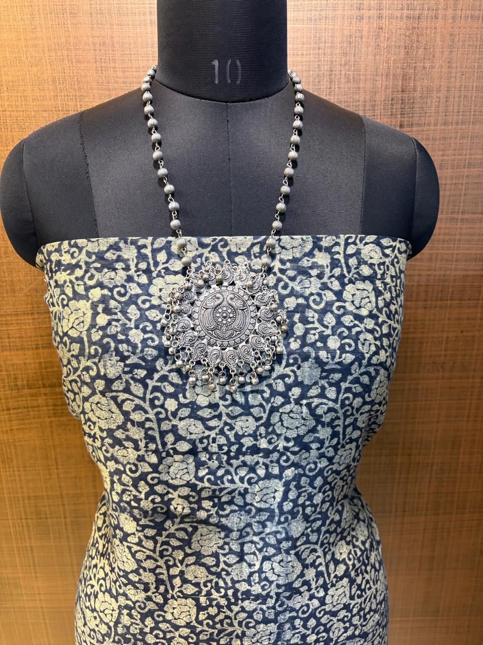 Indigo Maheshwari suit