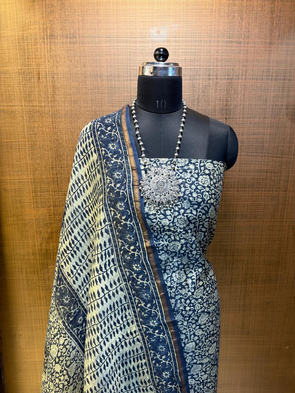 Indigo Maheshwari suit