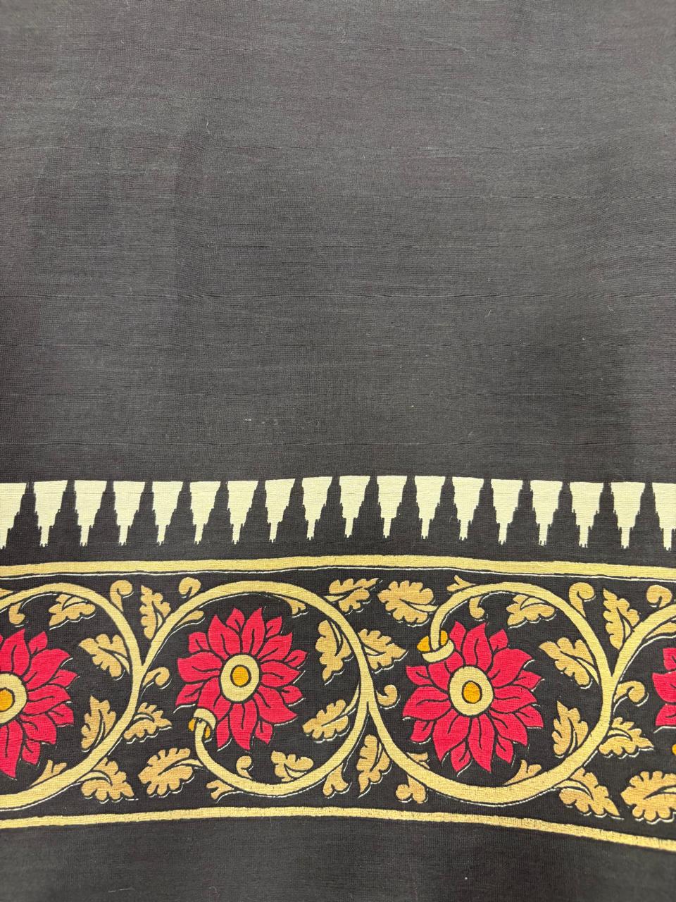 Black Maheshvari suit