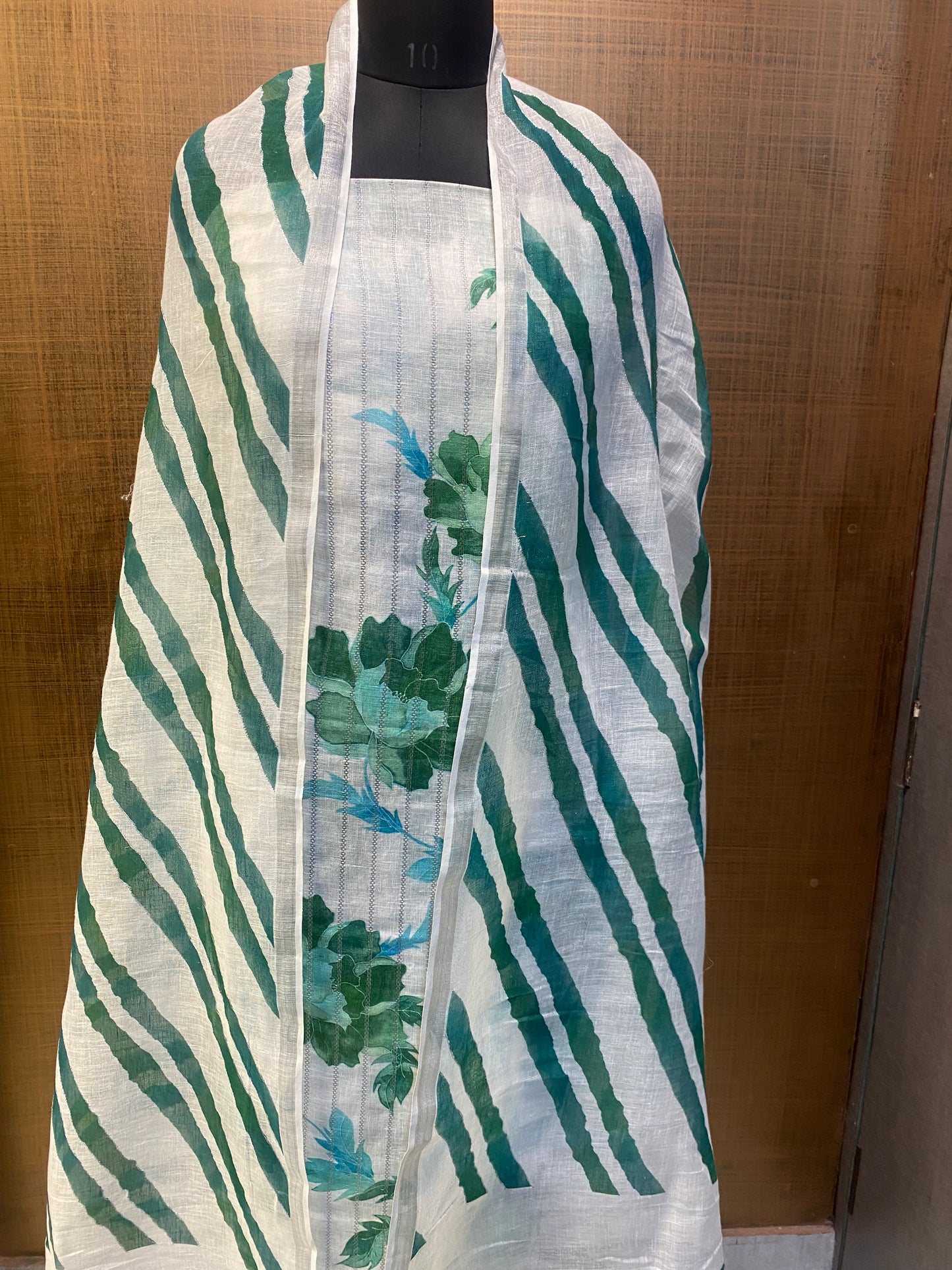 White Linen printed and embroidered Shirt Dupatta