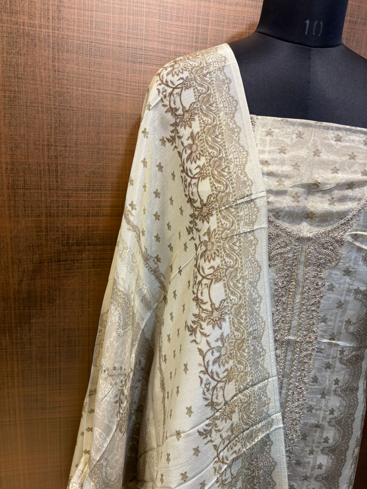 Tissue crepe beige with neck embroidery