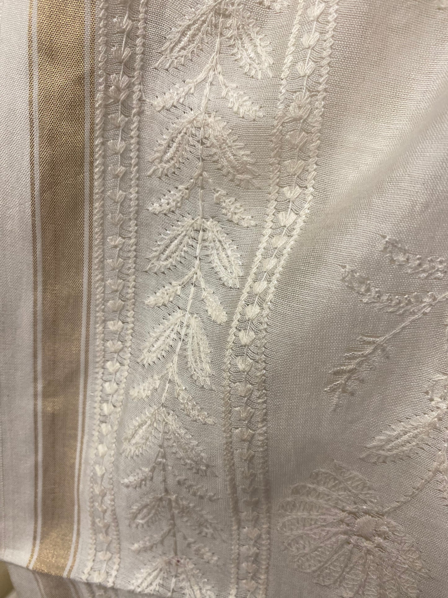 Ivory Maheshwari Embroidered Suit (3pcs)