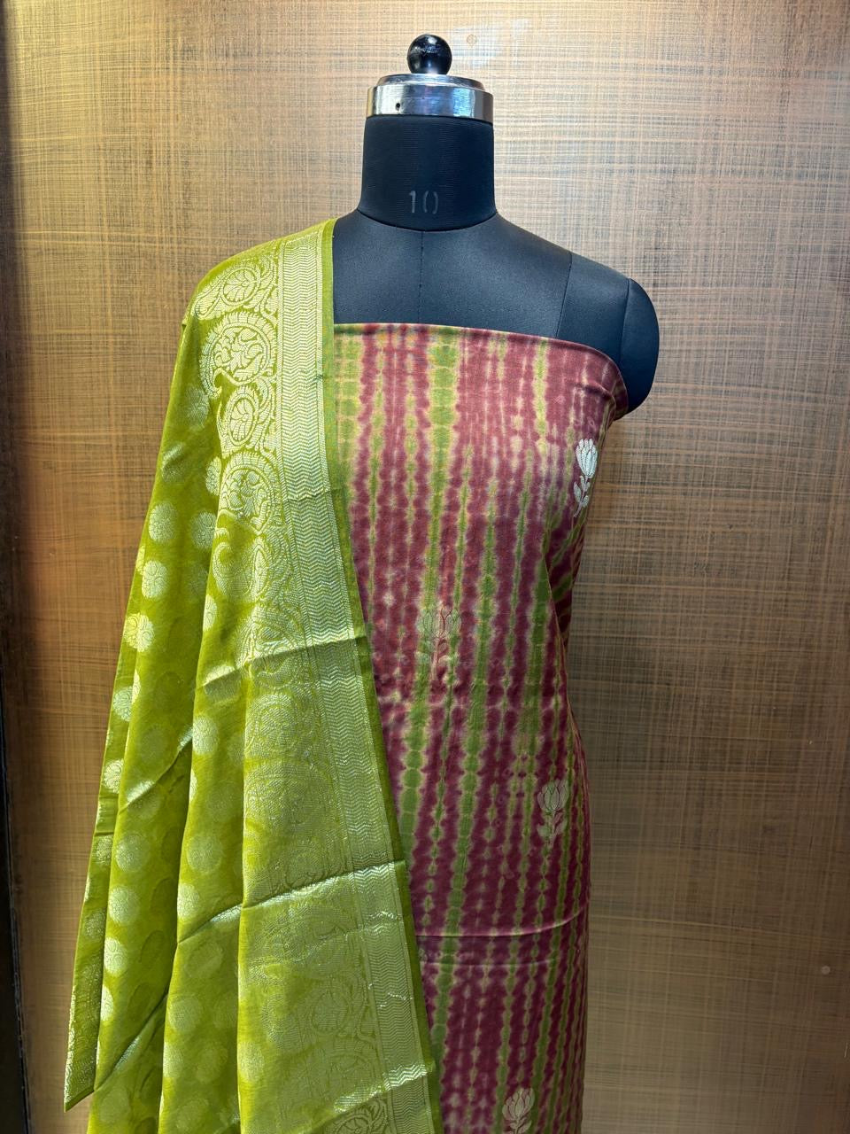 Tie-n-Dye Maheshwari Banarasi Suit