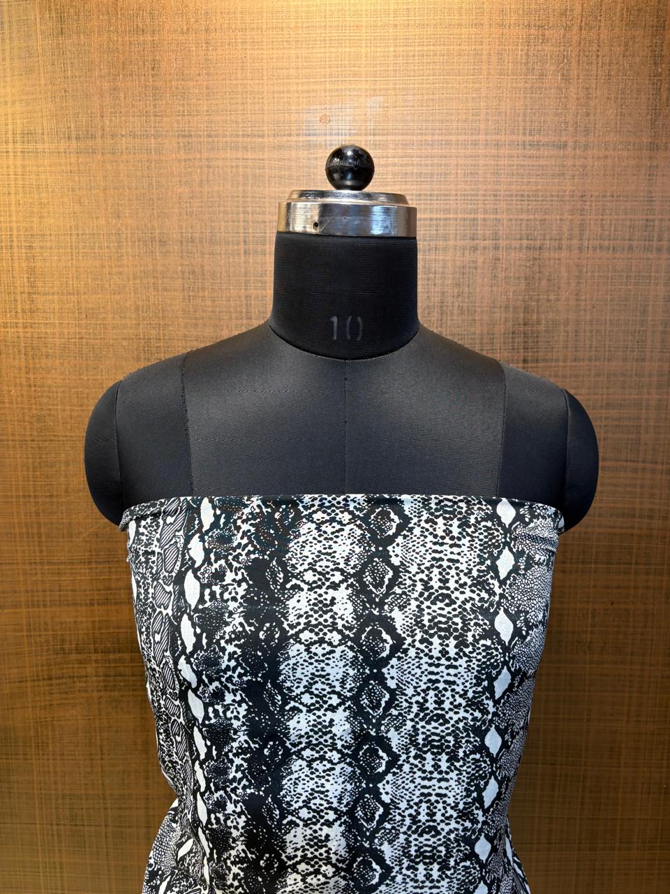 Art Crepe Black and White Suit