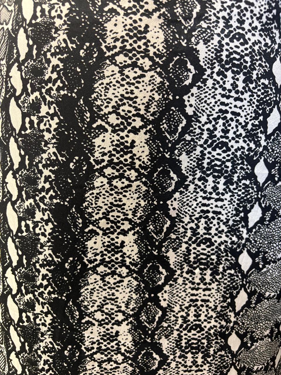 Art Crepe Black and White Suit