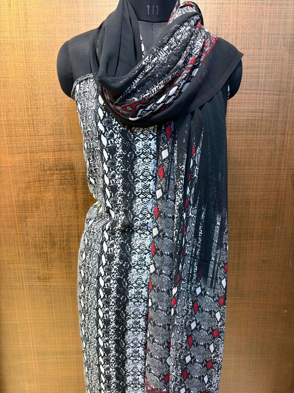 Art Crepe Black and White Suit