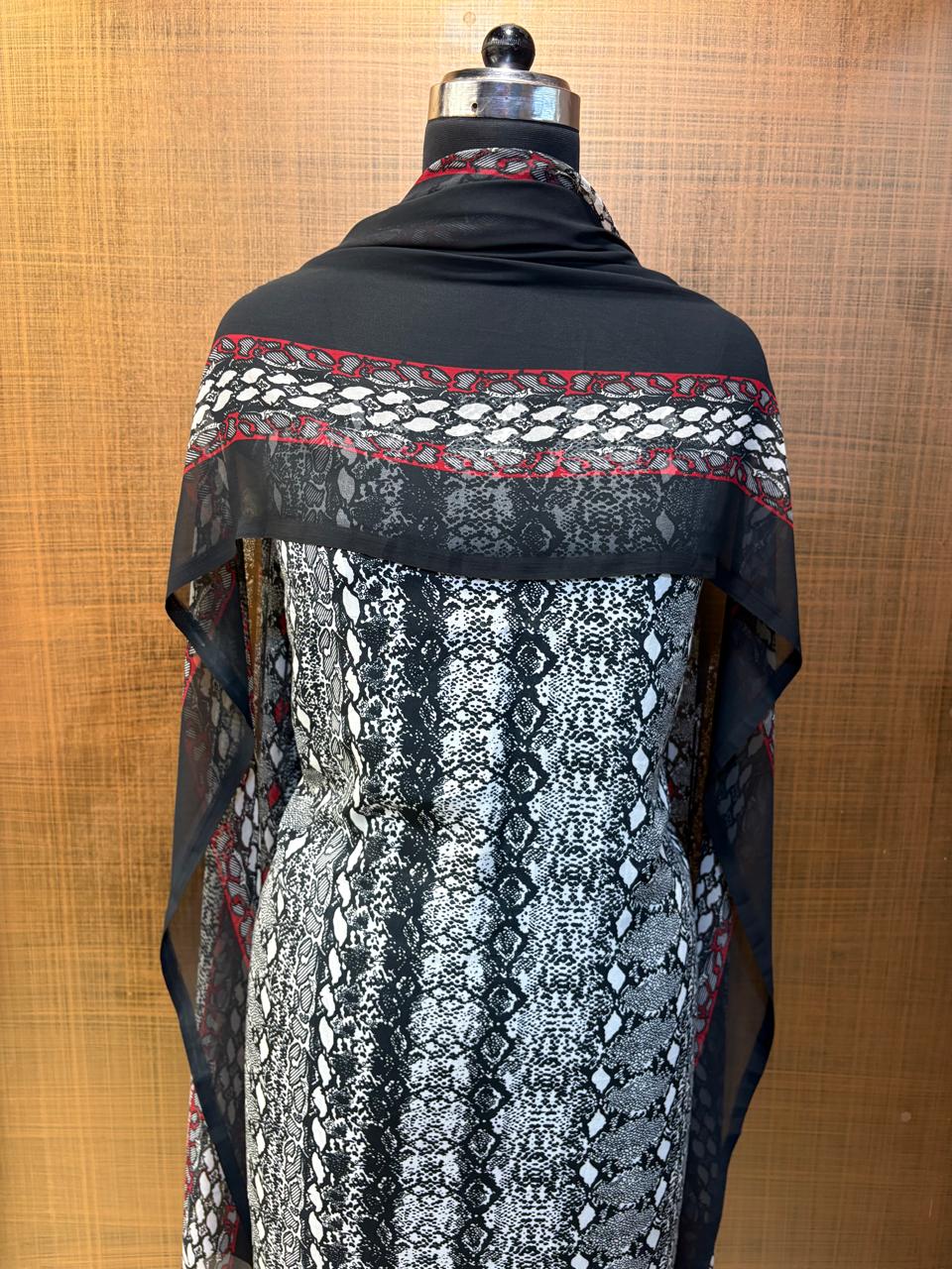 Art Crepe Black and White Suit