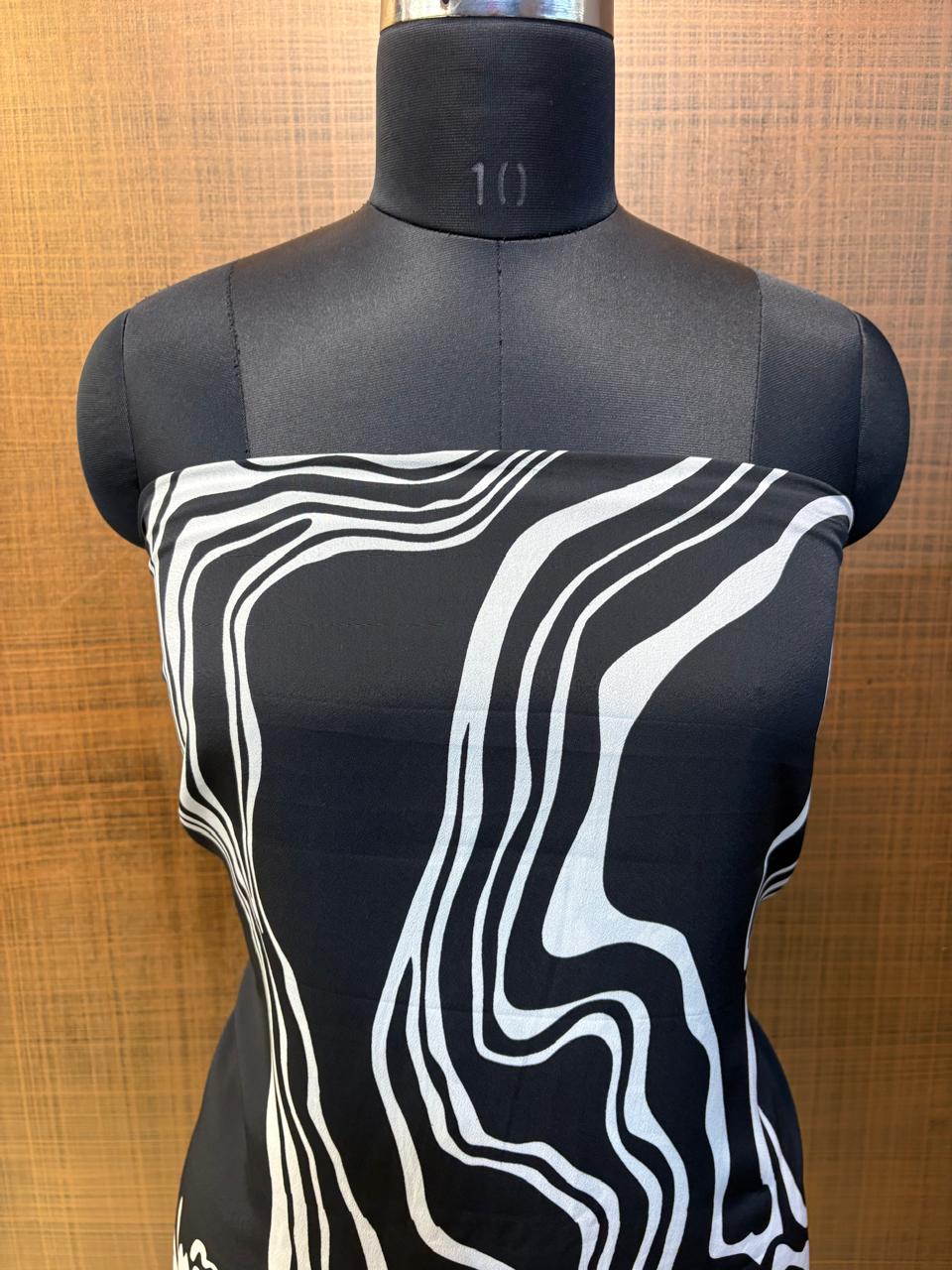 Art Crepe Black and White Suit