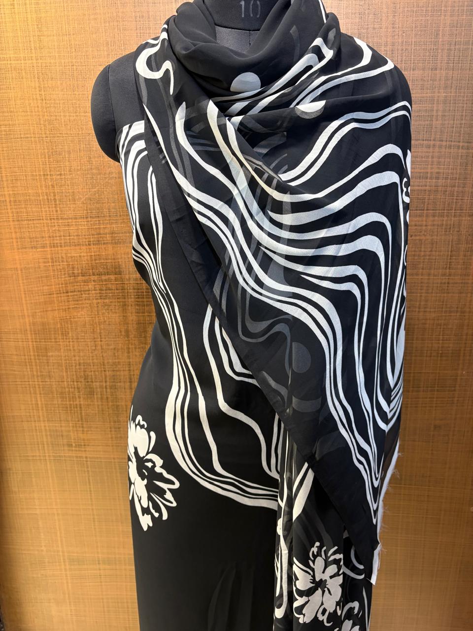 Art Crepe Black and White Suit