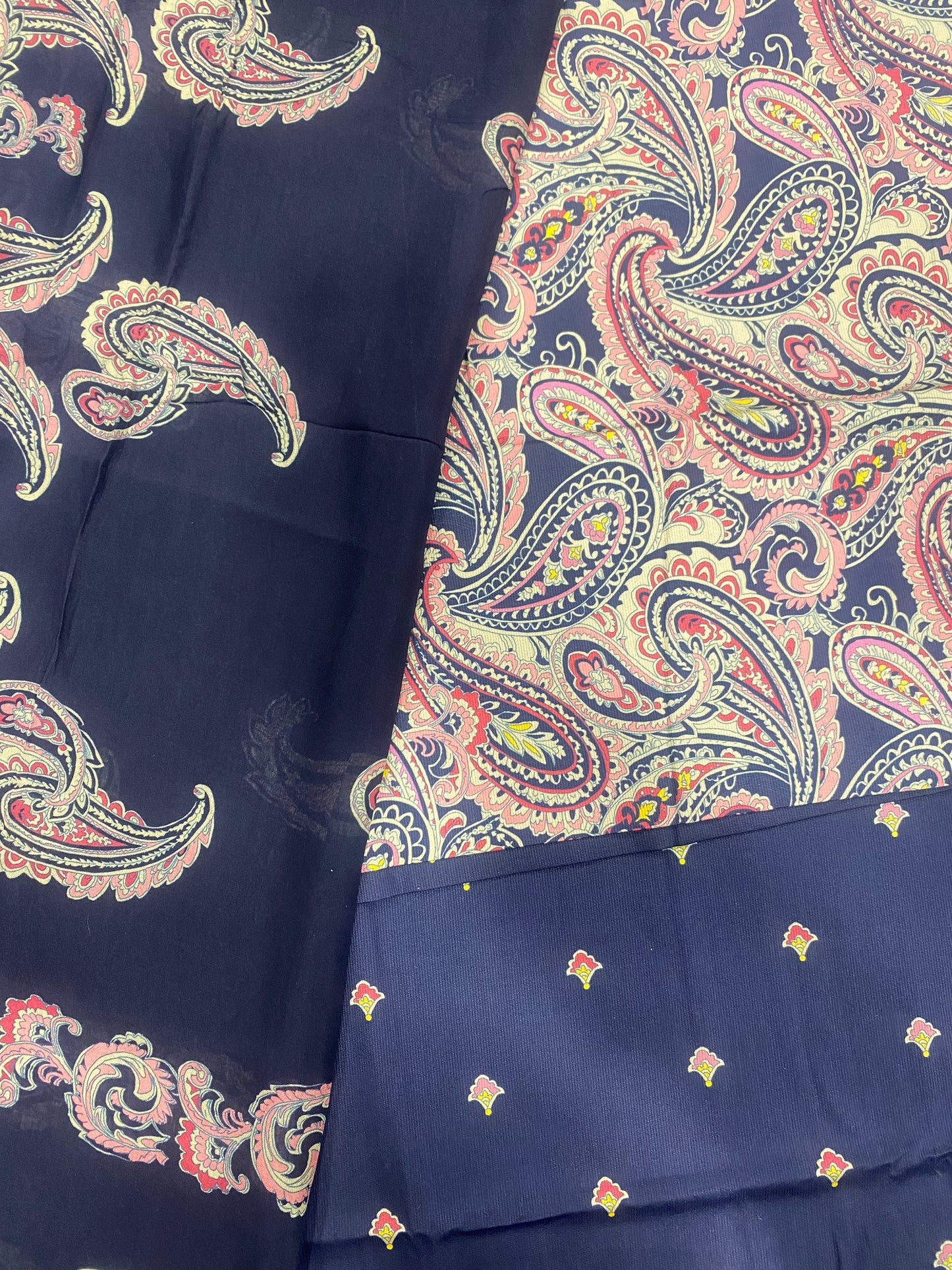 Corduroy paisleys Print suit